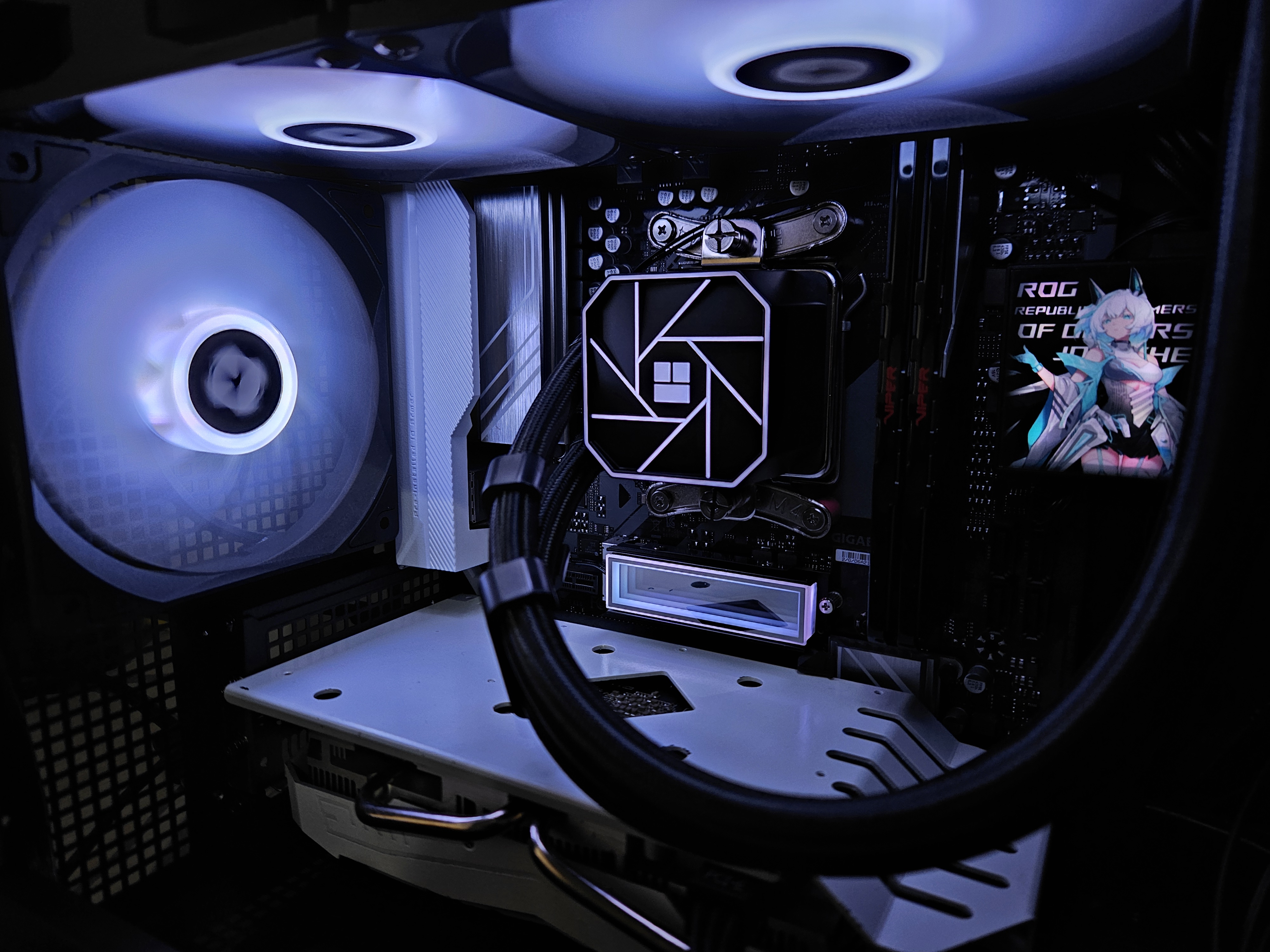 AM5 Mini Gaming PC - Ryzen 5 7600 + 32GB DDR5 + RTX 4060 Ti