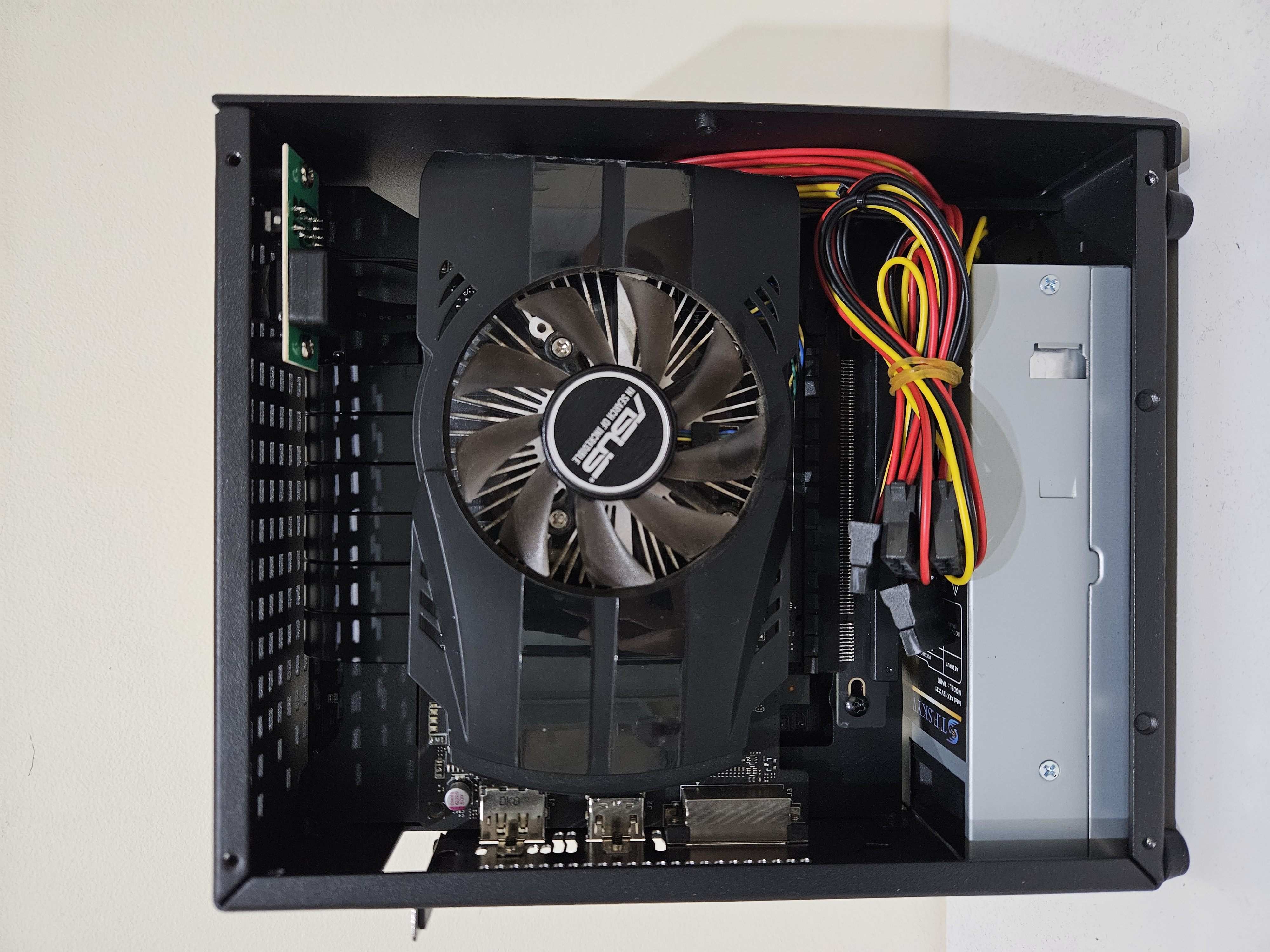 GTX 1050 Super Mini Gaming PC | Intel i5 7500 | 16 GB DDR4 RAM — photo 2 of 4