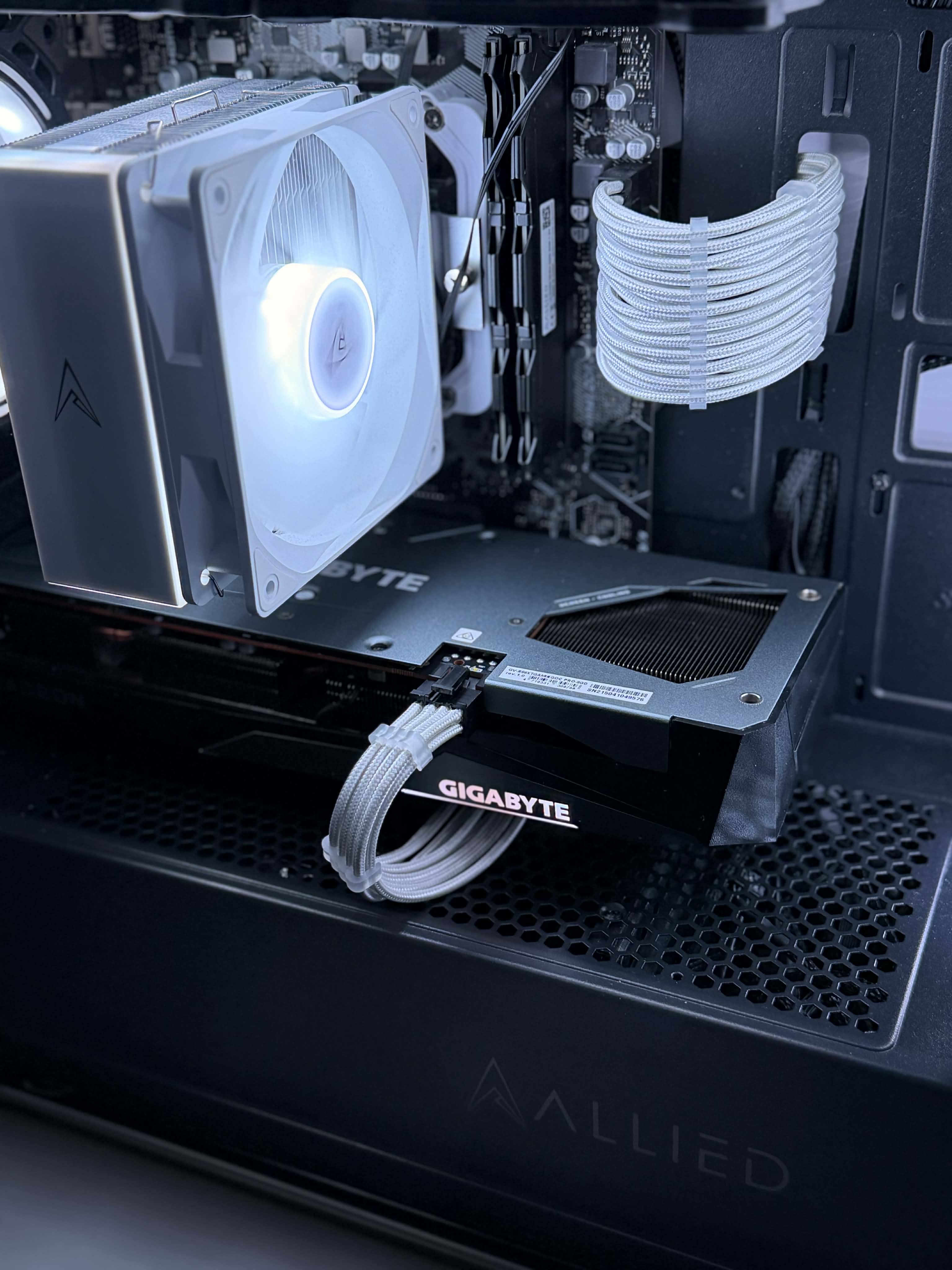 Gaming PC - Ryzen 5 5500 + RX 6600 XT — photo 3 of 4