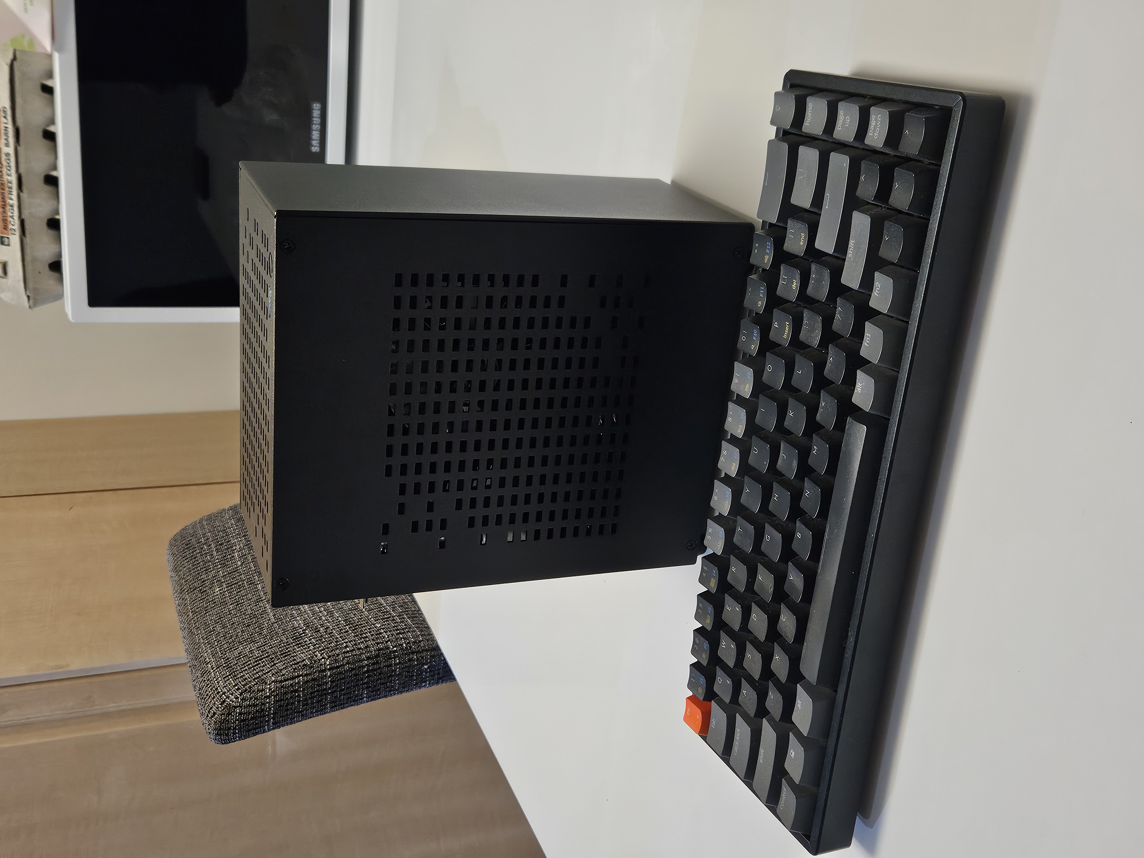 GTX 1050 Super Mini Gaming PC | Intel i5 7500 | 16 GB DDR4 RAM — photo 4 of 4