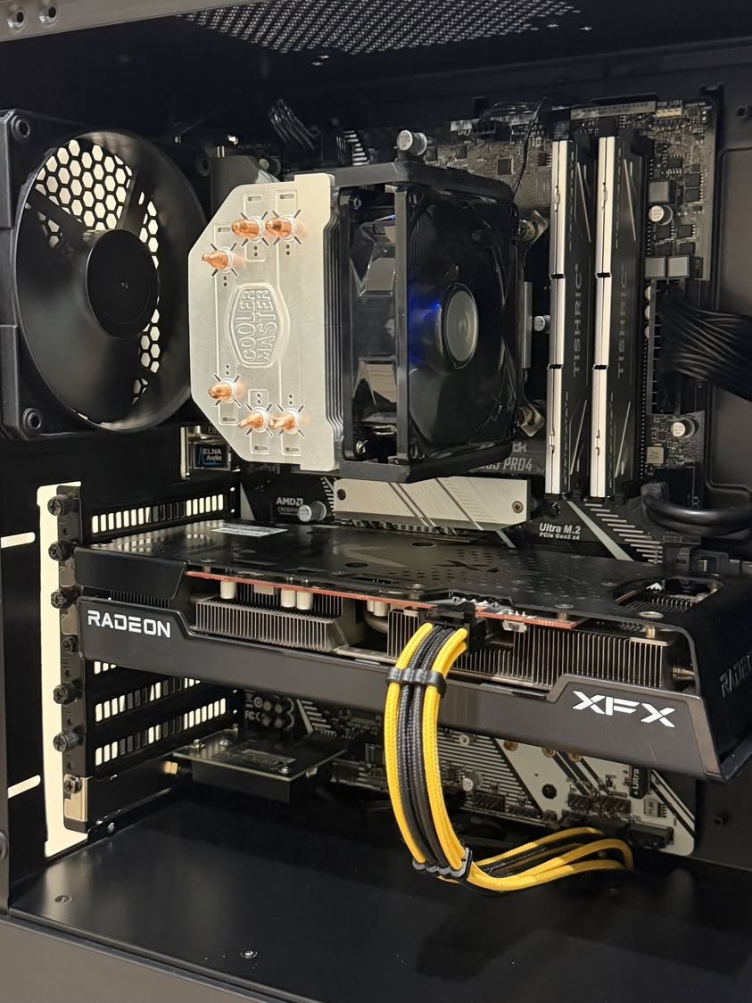 RX 6600 XT Gaming PC | Intel i7-9700 | 16 GB RAM — photo 2 of 4