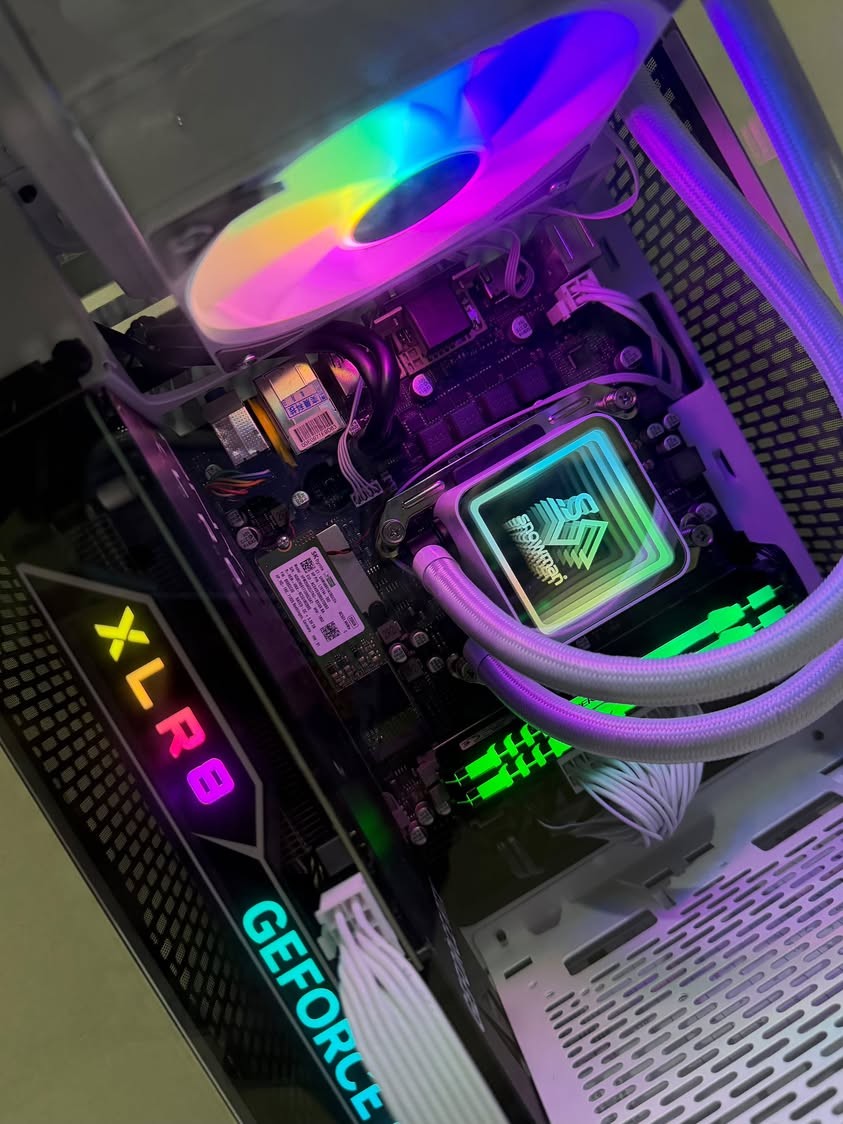 RTX 4060 Mini White Gaming PC | Ryzen 5 5600 | 16 GB DDR4 RAM — photo 4 of 6
